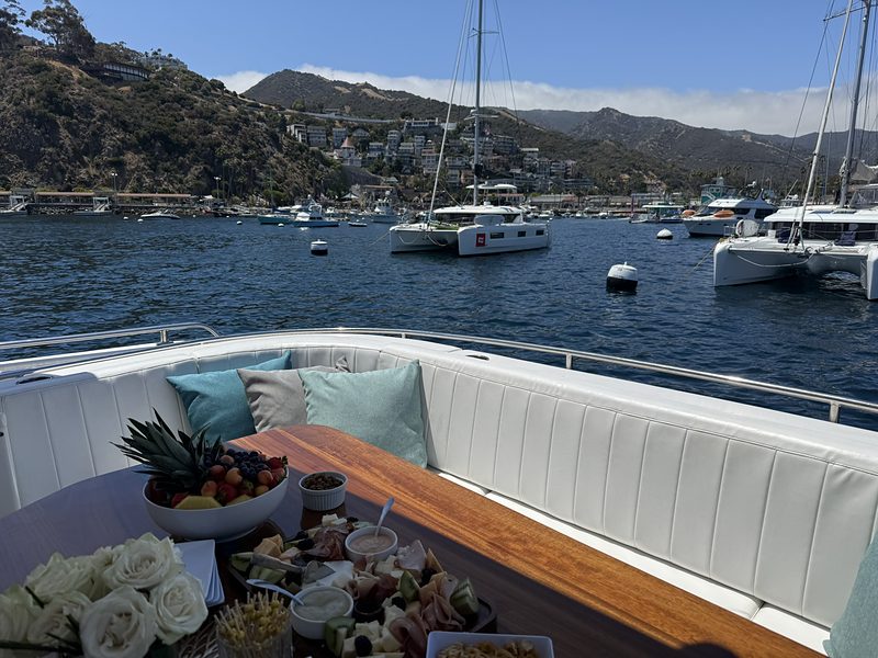 Three's Company yacht - Aft Deck Entertaining
