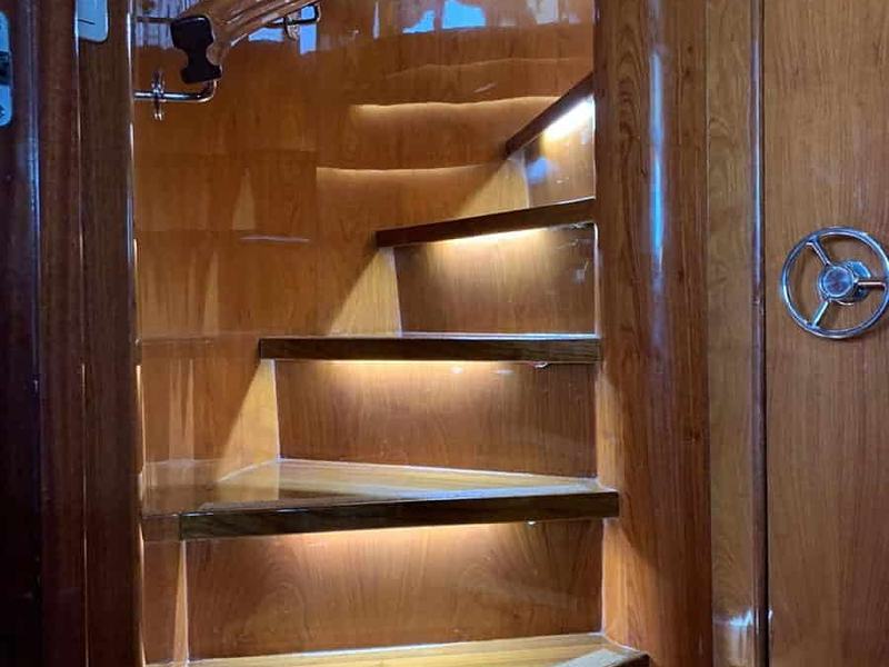Three's Company yacht - Stairs to Master Stateroom